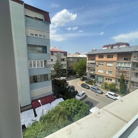 Shesh Hostel Pristina Exterior foto